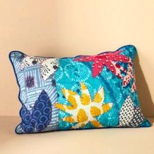 🌻PAIR of Eulabee Pillows x2